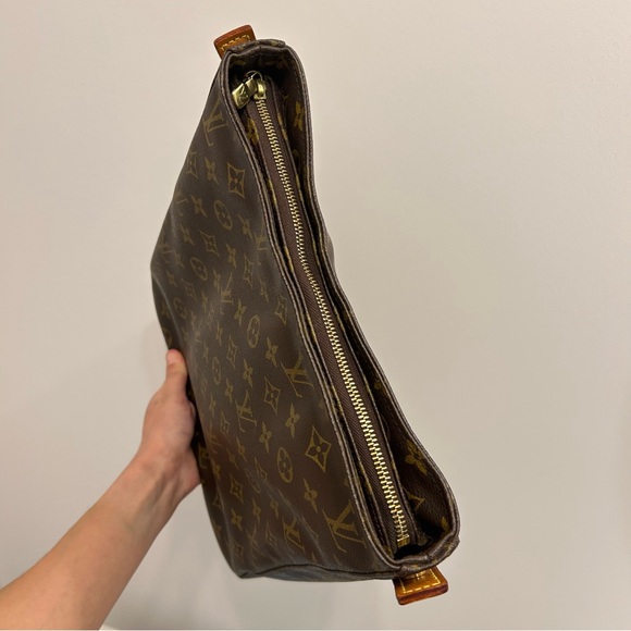 Louis Vuitton Monogram Canvas Shoulder Bag - Picture 9 of 15